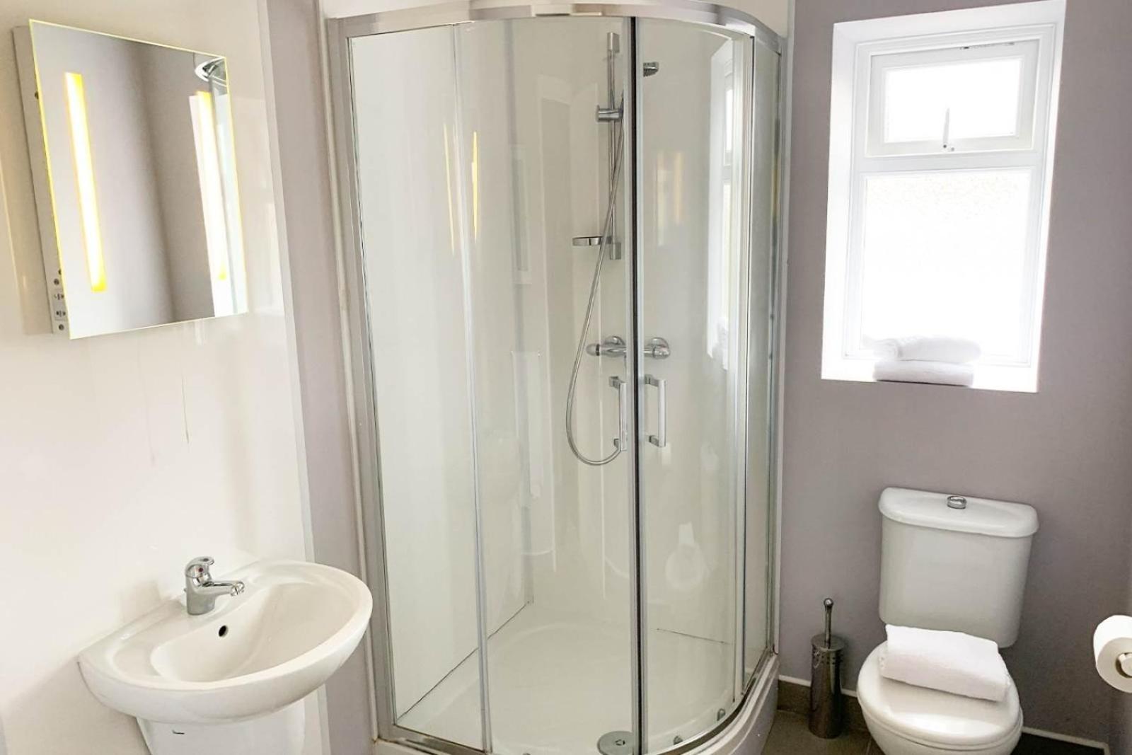 Rathlin Apartment - 2 Bedroom With Hot Tub Ballycastle Exterior foto